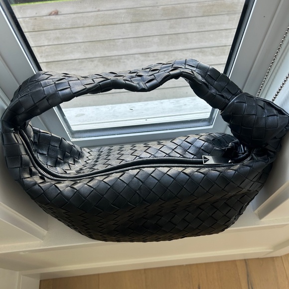 Bottega Veneta Jodie Black - Picture 4 of 8